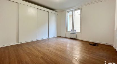 Apartment 1 room of 25 m² in Pantin (93500)