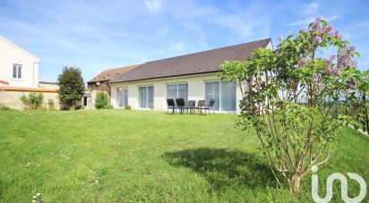 House 5 rooms of 155 m² in Trois-Puits (51500)