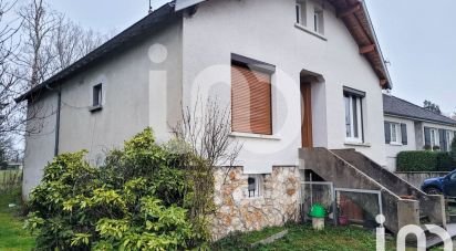House 4 rooms of 87 m² in Villefranche-d'Allier (03430)