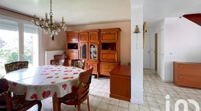 Traditional house 6 rooms of 95 m² in Montfermeil (93370)