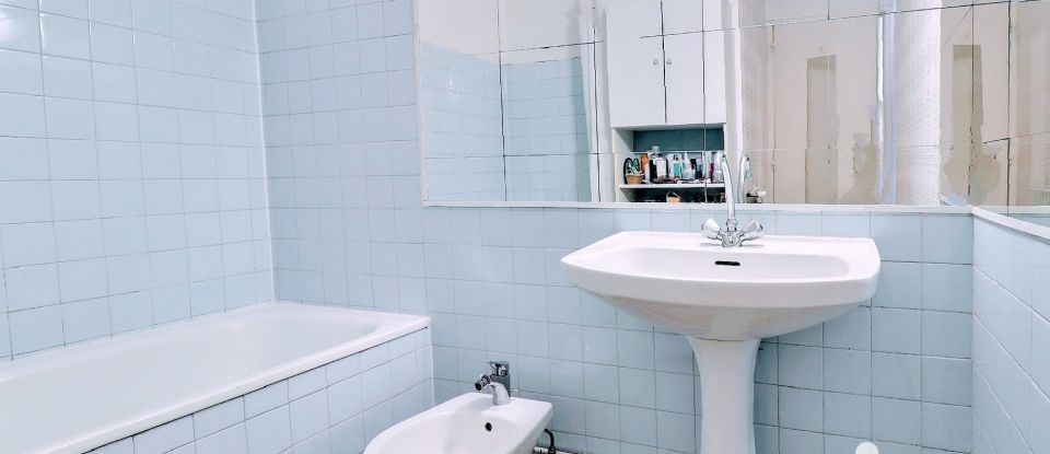 Apartment 3 rooms of 66 m² in Marseille (13011)
