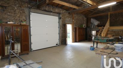 Parking/garage/box de 170 m² à Vieille-Brioude (43100)