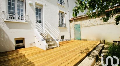 Traditional house 7 rooms of 148 m² in Fontainebleau (77300)