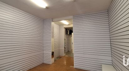 Retail property of 179 m² in Orchies (59310)