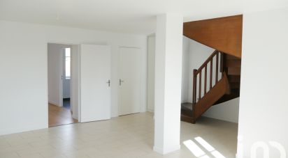 Duplex 4 rooms of 102 m² in Chartres (28000)