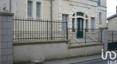 Apartment 2 rooms of 55 m² in Parthenay (79200)