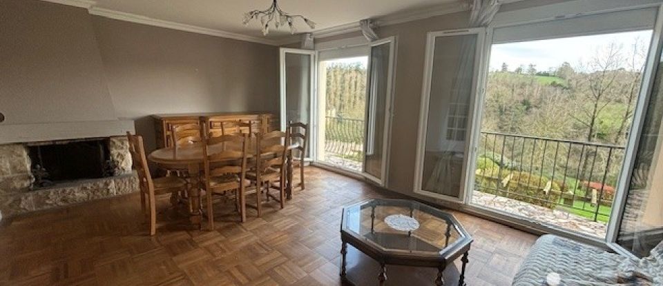 Maison traditionnelle 7 pièces de 113 m² à Plouédern (29800)
