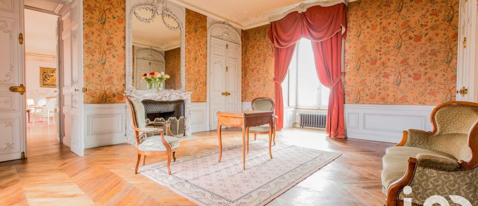 Château 72 pièces de 4 200 m² à Blet (18350)