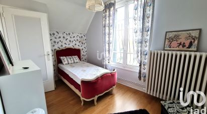 House 6 rooms of 160 m² in Claye-Souilly (77410)