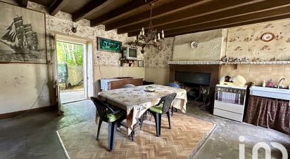 House 6 rooms of 68 m² in Faye-l'Abbesse (79350)