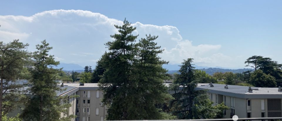 Apartment 4 rooms of 70 m² in Pau (64000)