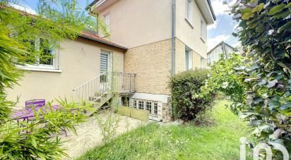 House 6 rooms of 100 m² in Viroflay (78220)