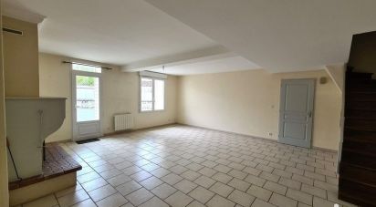 House 6 rooms of 145 m² in Asnières-la-Giraud (17400)