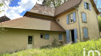 Maison traditionnelle 5 pièces de 226 m² à Saint-Sorlin-de-Morestel (38510)