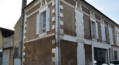Immeuble de 242 m² à La Couronne (16400)