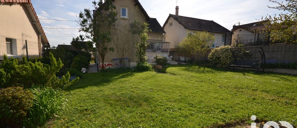 Traditional house 6 rooms of 140 m² in Goussainville (95190)