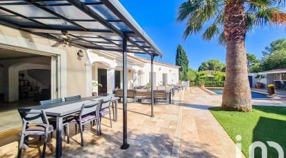 House 9 rooms of 300 m² in Six-Fours-les-Plages (83140)