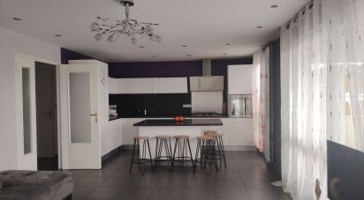 Apartment 4 rooms of 75 m² in Saint-Étienne (42100)