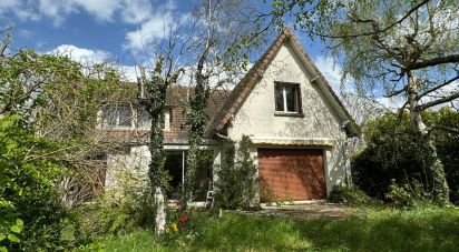 House 8 rooms of 185 m² in Le Mesnil-le-Roi (78600)