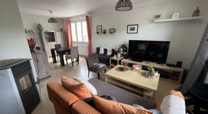 House 5 rooms of 115 m² in Niort (79000)