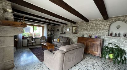 House 4 rooms of 140 m² in Saint-Claud (16450)
