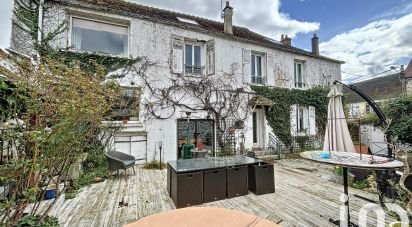 Maison traditionnelle 9 pièces de 273 m² à Ozouer-le-Voulgis (77390)