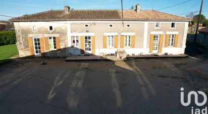 Maison traditionnelle 7 pièces de 147 m² à Rouffignac (17130)
