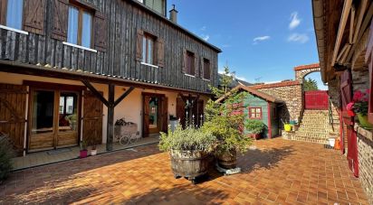 House 9 rooms of 217 m² in Fouilloy (60220)