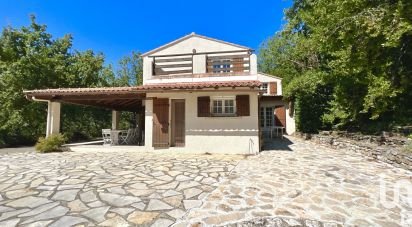 Maison traditionnelle 8 pièces de 189 m² à Saint-Marcel-d'Ardèche (07700)