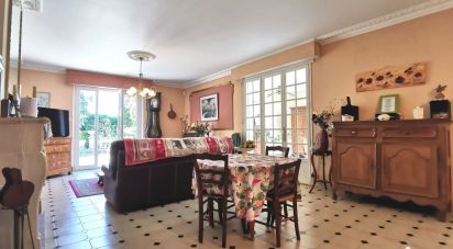 House 8 rooms of 218 m² in Combourtillé (35210)