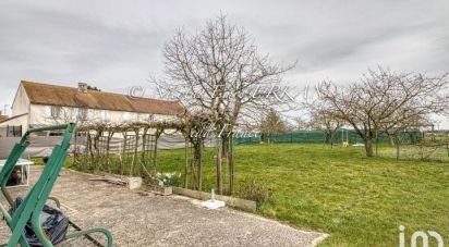 Land of 800 m² in Perdreauville (78200)