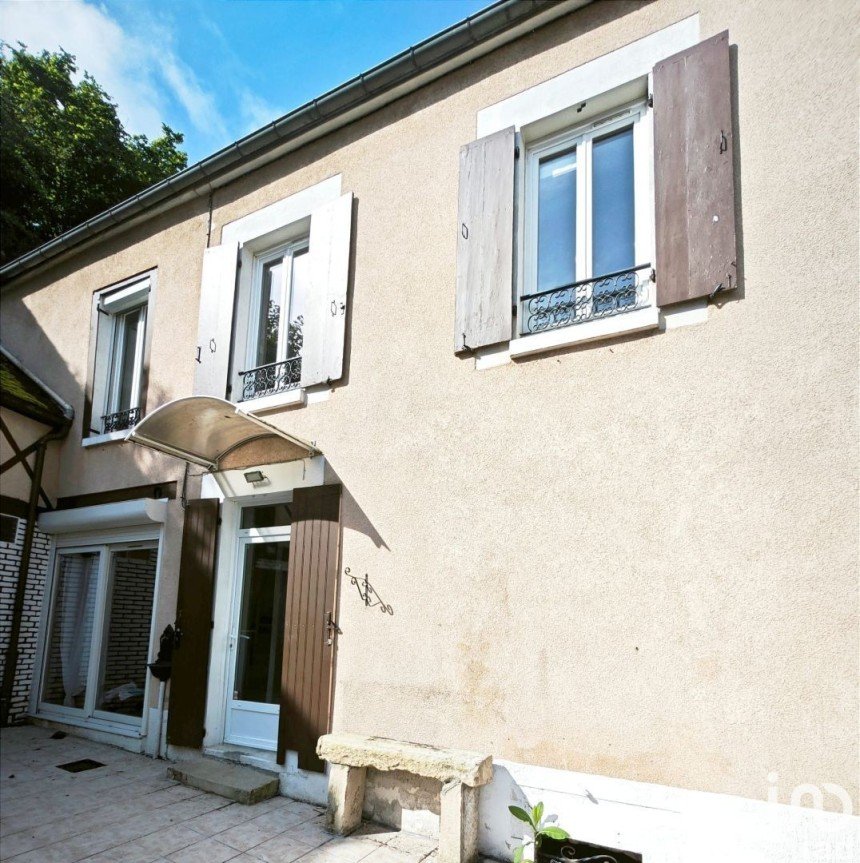 House 6 rooms of 140 m² in Seignelay (89250)
