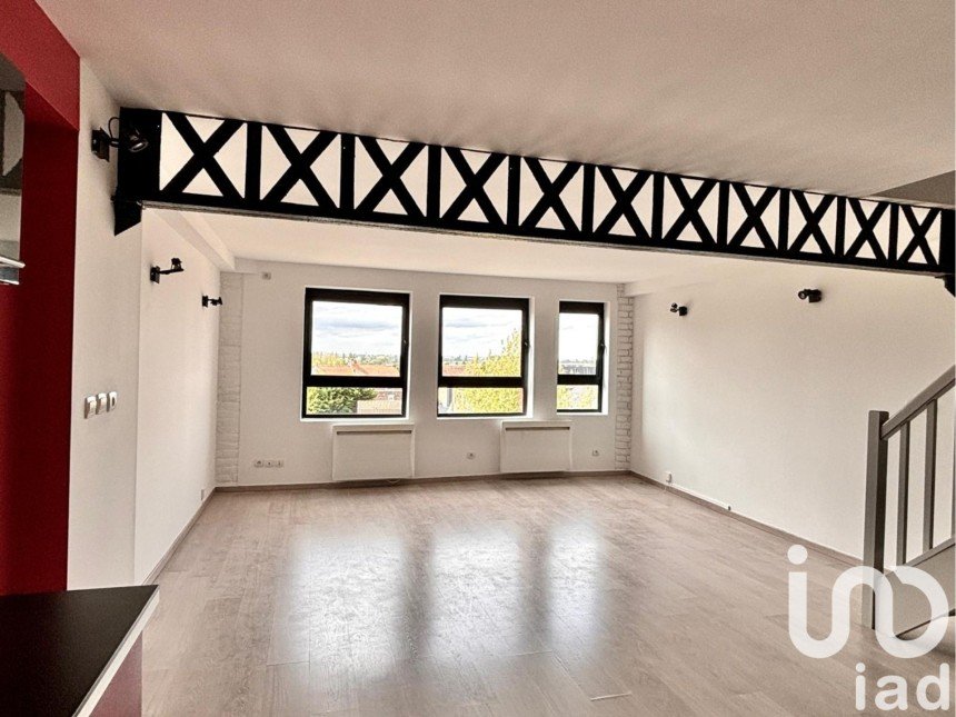 Apartment 3 rooms of 81 m² in Roncq (59223)