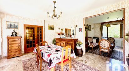 Traditional house 7 rooms of 182 m² in Orsay (91400)
