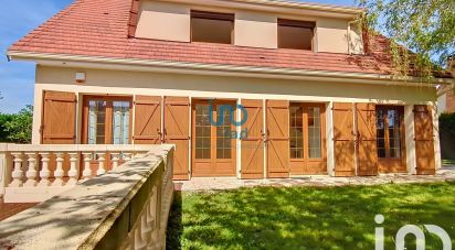 House 5 rooms of 140 m² in Fontenay-Trésigny (77610)