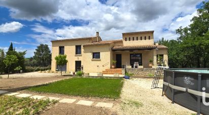 Traditional house 7 rooms of 170 m² in Aubignan (84810)