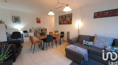Appartement 4 pièces de 90 m² à Cheval-Blanc (84460)