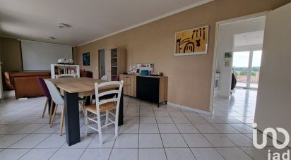 House 7 rooms of 170 m² in Niort (79000)