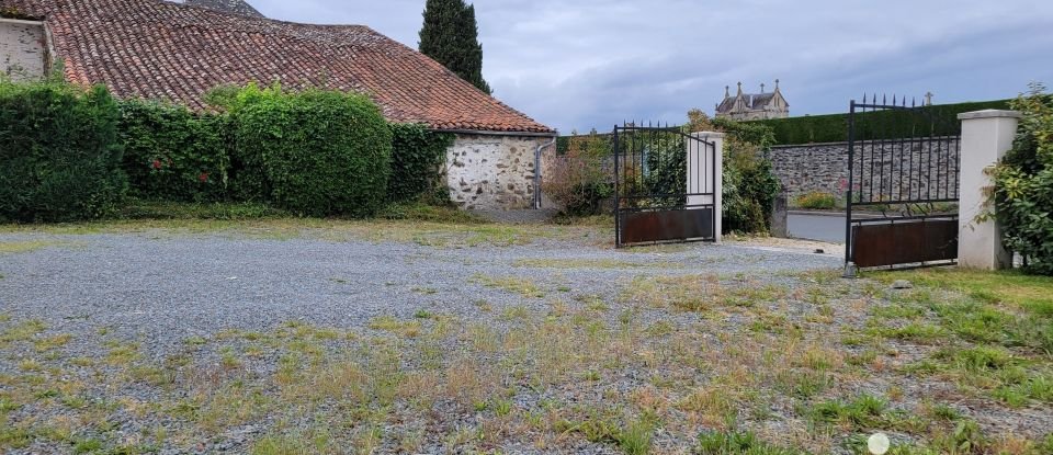 Traditional house 6 rooms of 235 m² in Mouilleron-Saint-Germain (85390)