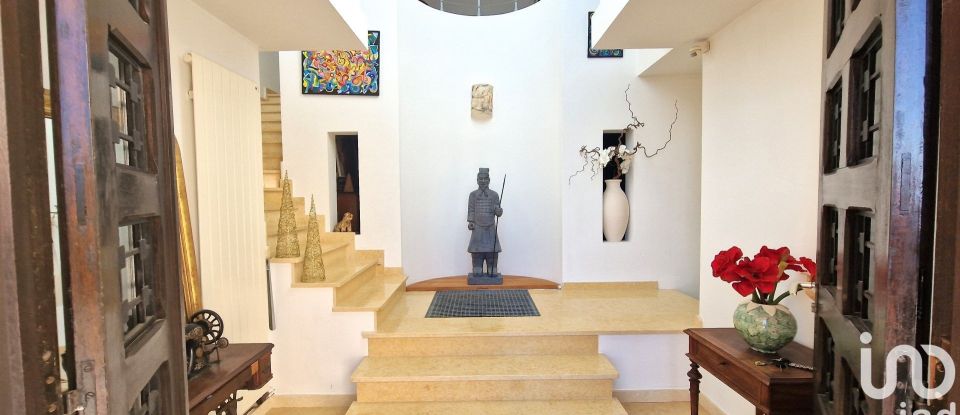 Maison traditionnelle 8 pièces de 148 m² à Roquebrune-Cap-Martin (06190)