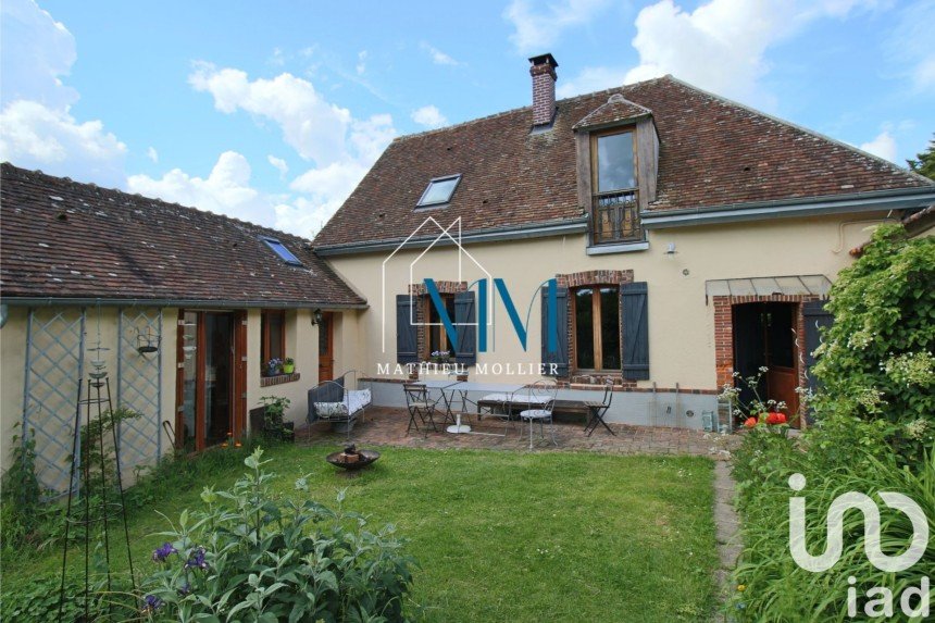 Country house 4 rooms of 95 m² in Bouglainval (28130)