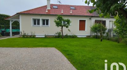 House 4 rooms of 94 m² in Pontoise (95300)