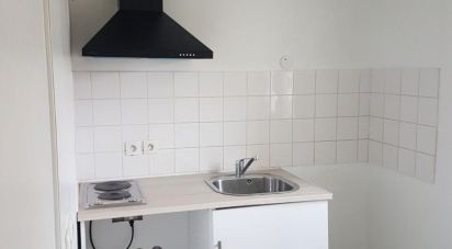 Apartment 1 room of 31 m² in Carrières-sous-Poissy (78955)