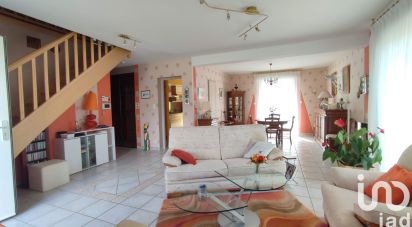 Traditional house 6 rooms of 139 m² in Geneuille (25870)