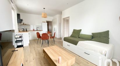 Apartment 2 rooms of 44 m² in Saint-Laurent-du-Var (06700)
