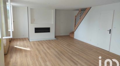 Maison 5 pièces de 146 m² à Saint-Savin (33920)