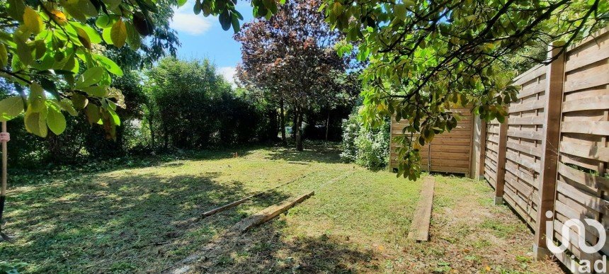 Land of 349 m² in Marsilly (17137)