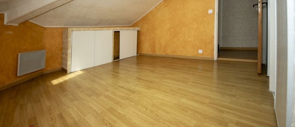 House 6 rooms of 128 m² in Villeneuve-de-Marsan (40190)