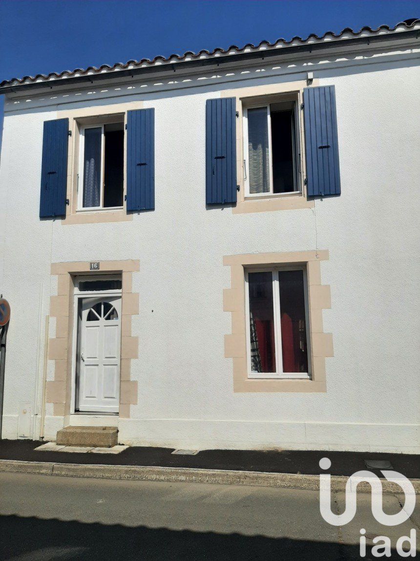 Vente Maison 110m² 7 Pièces à Luçon (85400) - Iad France