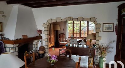 Traditional house 7 rooms of 134 m² in Les Mureaux (78130)